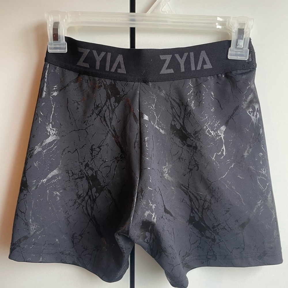 Zyia Marble Hustle Shorts Black - Picture 2 of 4